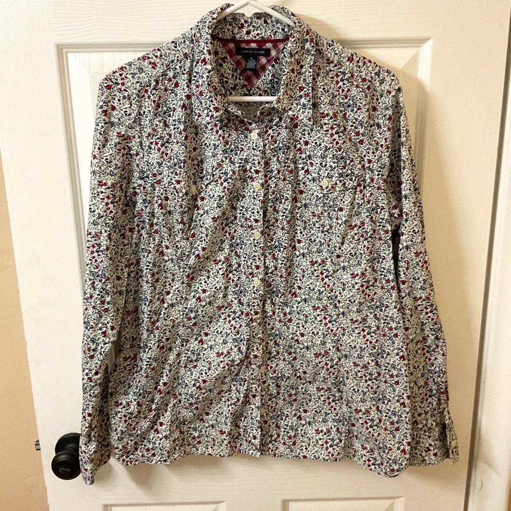Women’s dress shirt